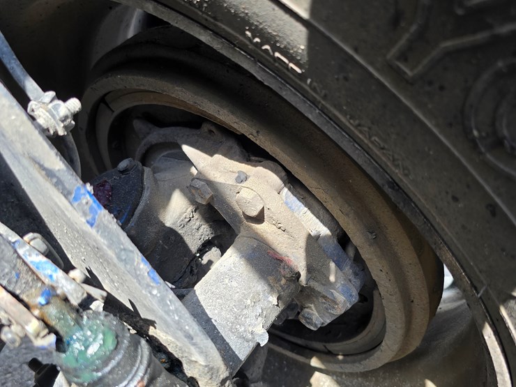 2013-freightliner-columbia-112-image-57