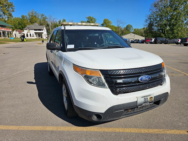 2014-ford-explorer-image-18