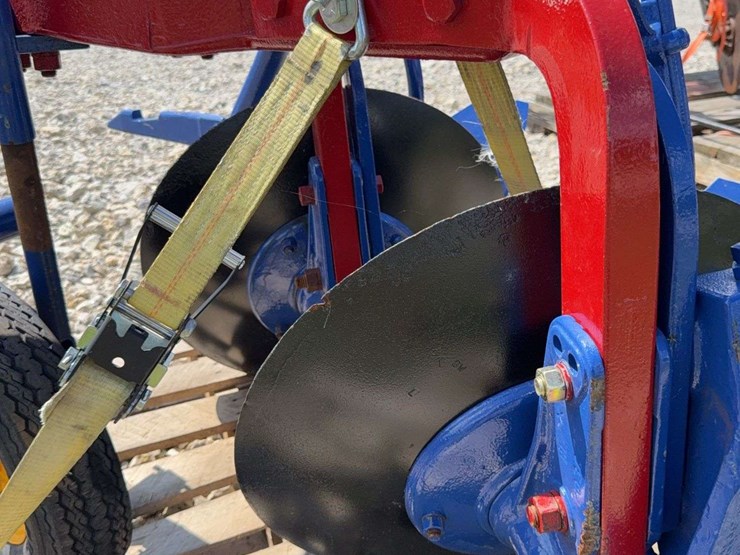 2-bottom-fast-hitch-disc-plow-image-22