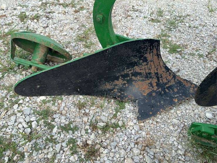oliver-two-bottom-plow-image-22