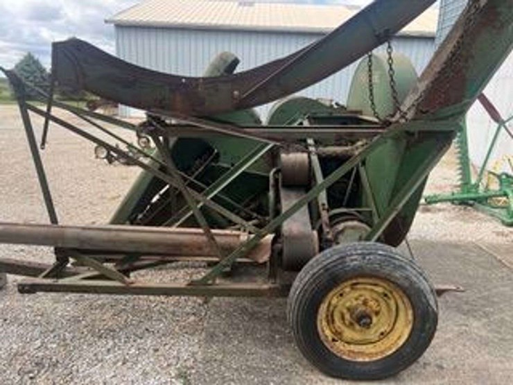 john-deere-silage-chopper-image-1