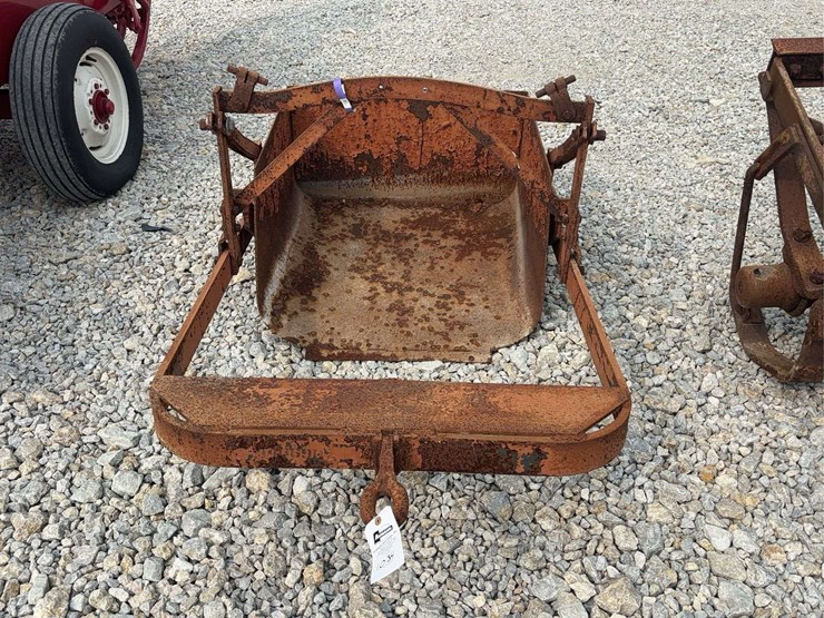 allis-chalmers-coupler-dirt-scoop-image-8