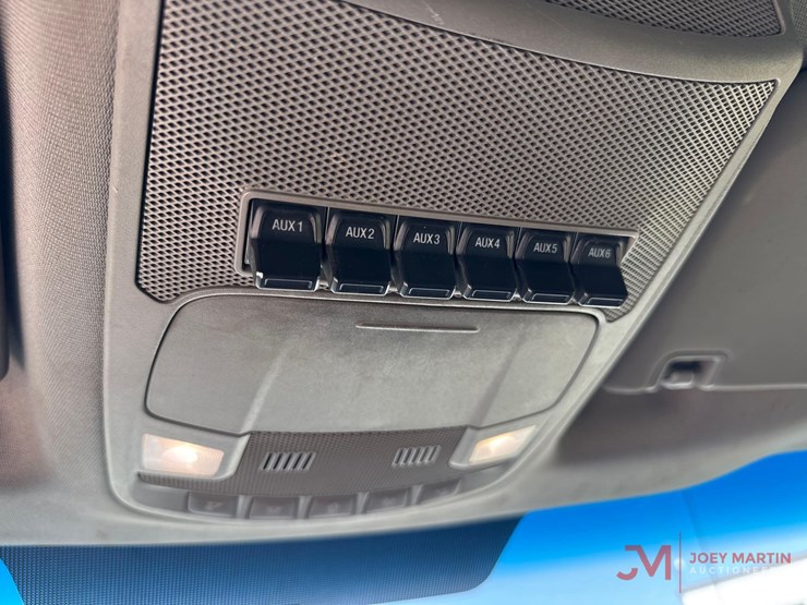 2017-ford-f550-xl-image-43