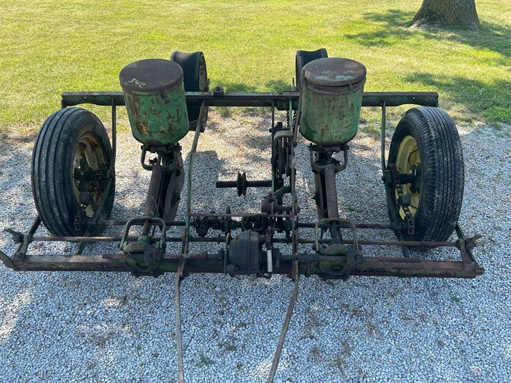 john-deere-2-image-2