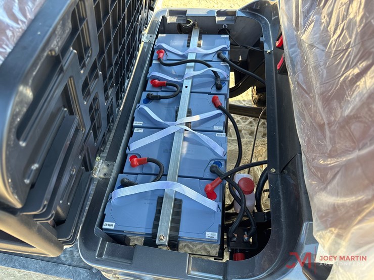 new-electric-sdlgc80-golf-cart-image-10