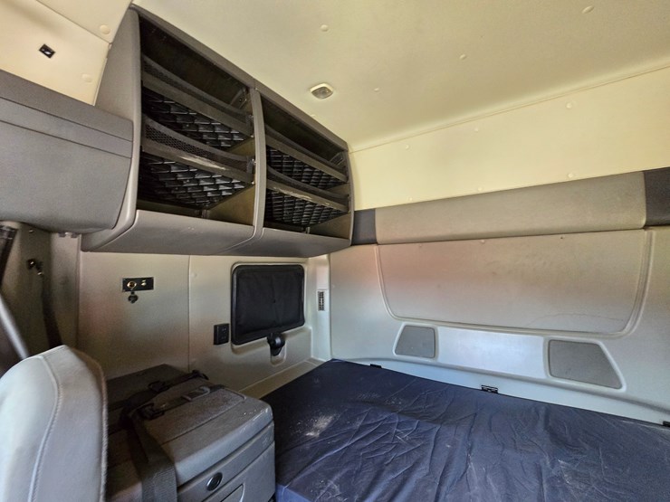 2015-international-prostar-image-84