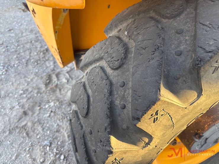 jcb-527-55-image-9