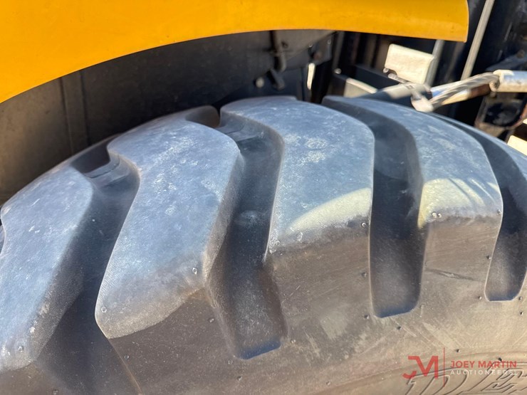jcb-930-image-12