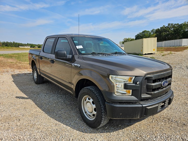 2016-ford-f150-image-21