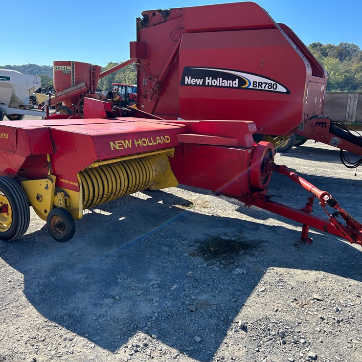 NEW HOLLAND 273