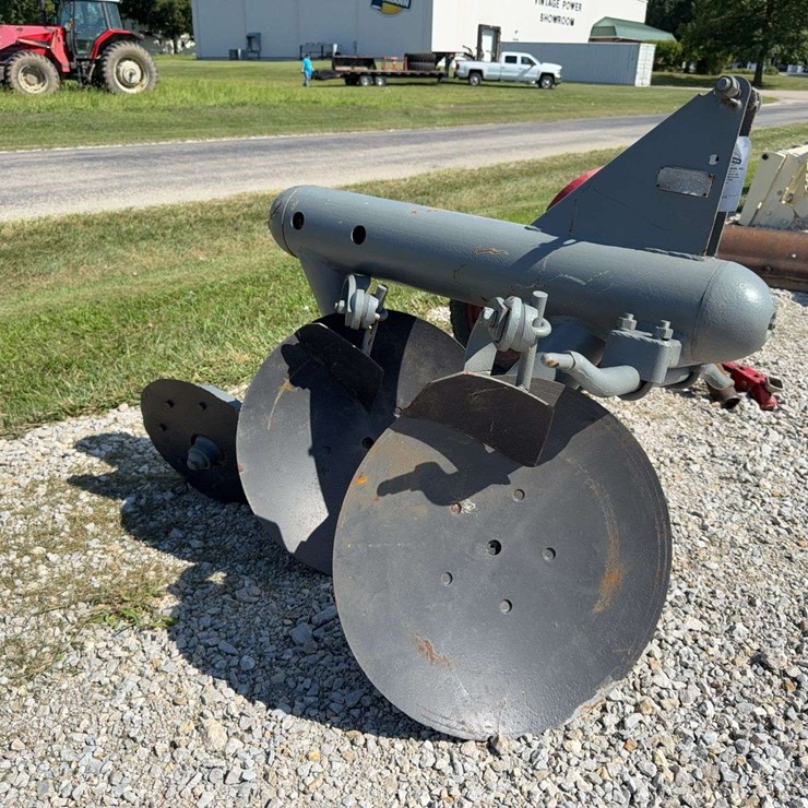 2 Bottom Mounted Disc Plow