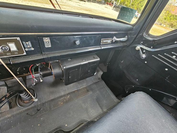 1983-ford-c800-image-49