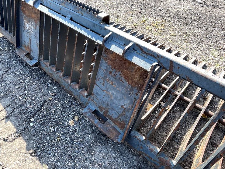 #4306-•-virnig-84"-skid-steer-mount-rock-bucket-image-9