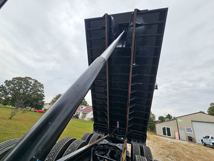 2015-kenworth-t800-image-52