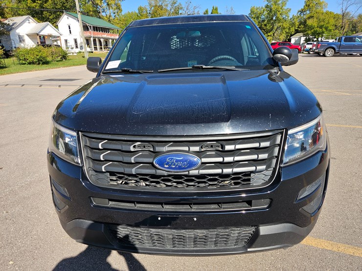 2017-ford-explorer-image-19