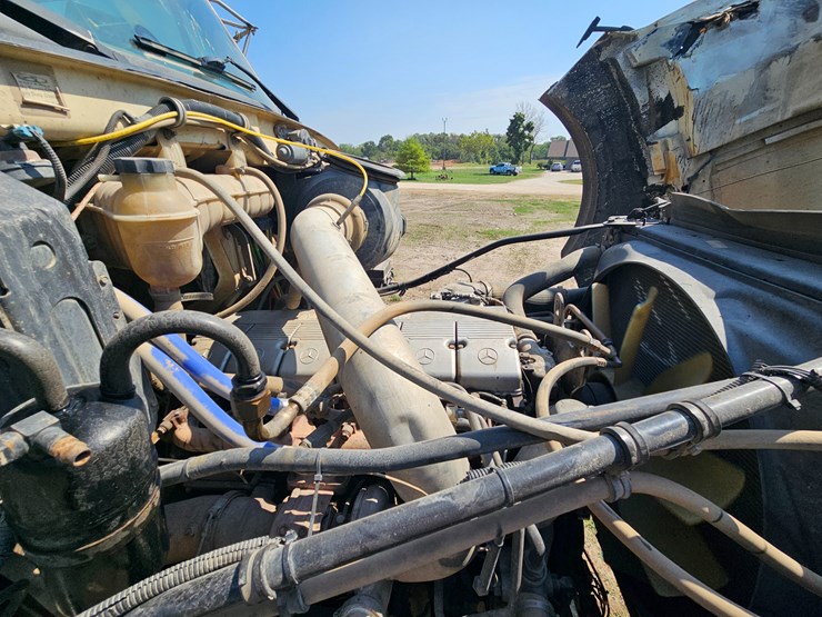 2006-sterling-l9500-image-74