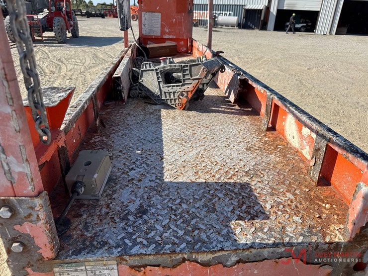 2015-jlg-2632es-image-9
