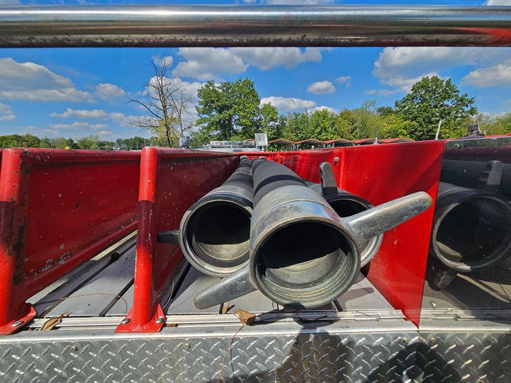 1983-ford-c800-image-73