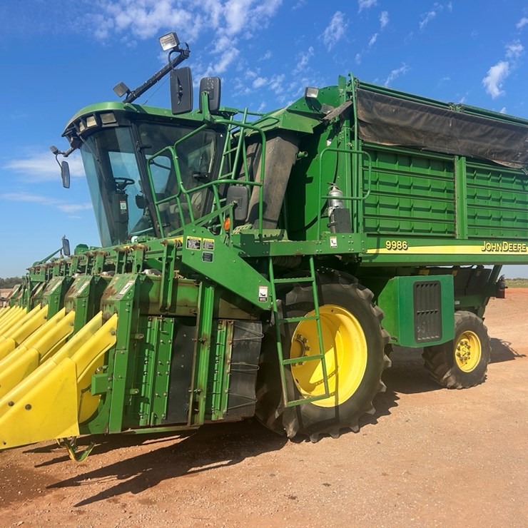 JOHN DEERE 9986