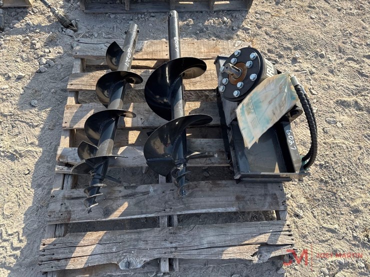 new-iranch-auger-mini-skid-steer-attachment-w/-8"-&-12"-bit-image-1