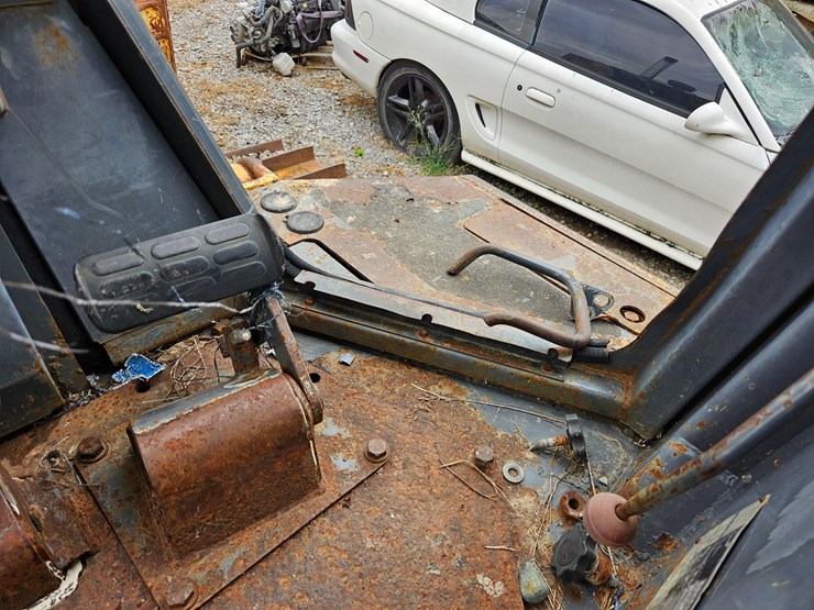 komatsu-d61ex-image-29