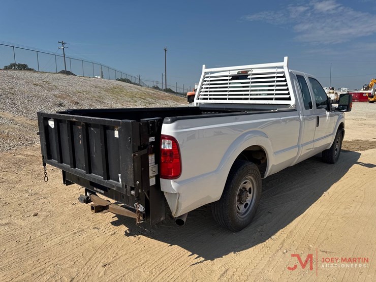 2016-ford-f250-xl-image-2