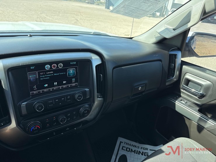 2015-chevrolet-1500-image-27