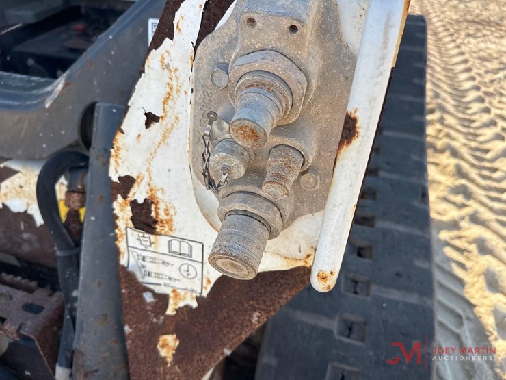 2021-bobcat-t595-image-8