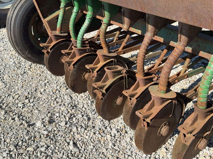 oliver-superior-grain-drill-image-34