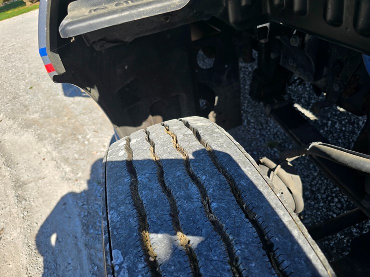 2015-peterbilt-579-image-55