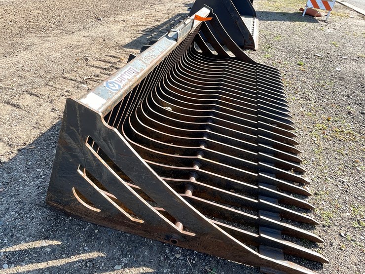 #4306-•-virnig-84"-skid-steer-mount-rock-bucket-image-7