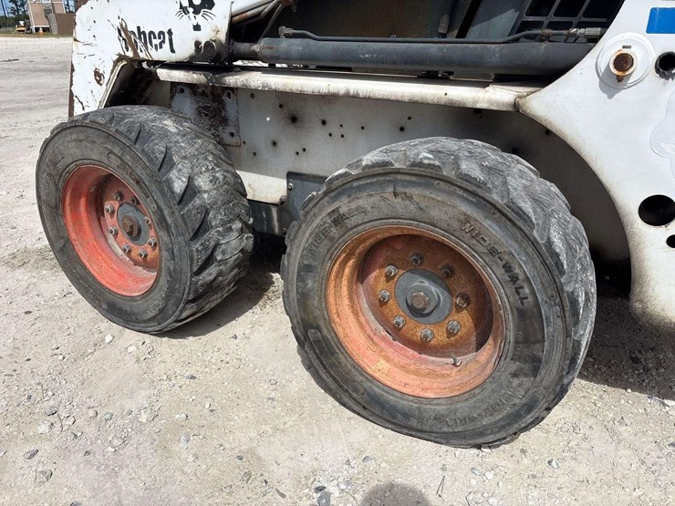 wheel-loader-skid-steer-image-20