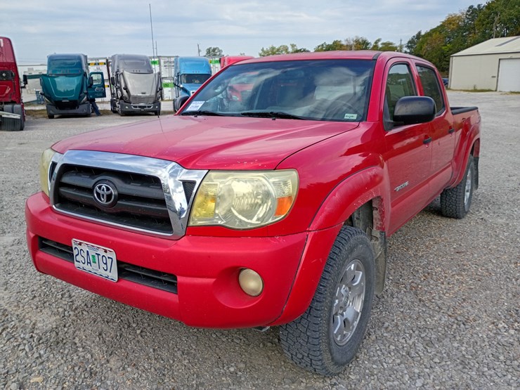 2007-toyota-tacoma-image-1