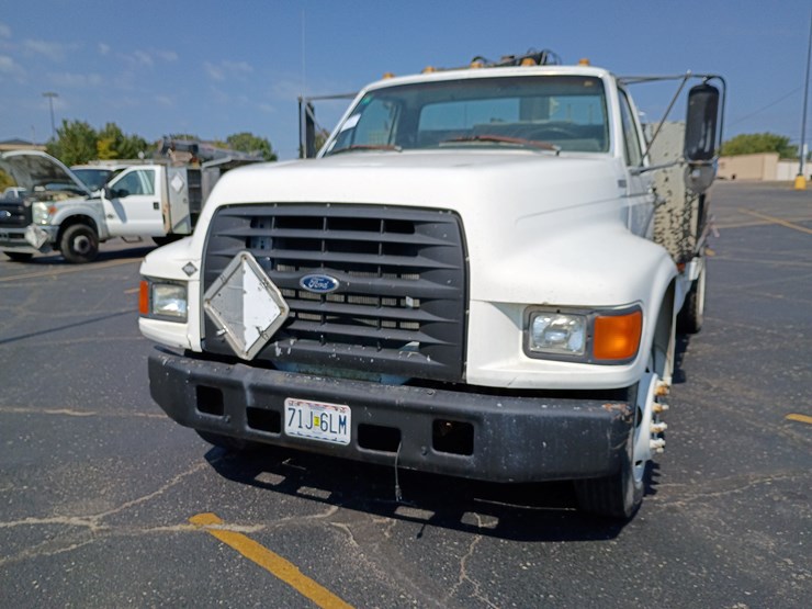 1998-ford-f700-image-25