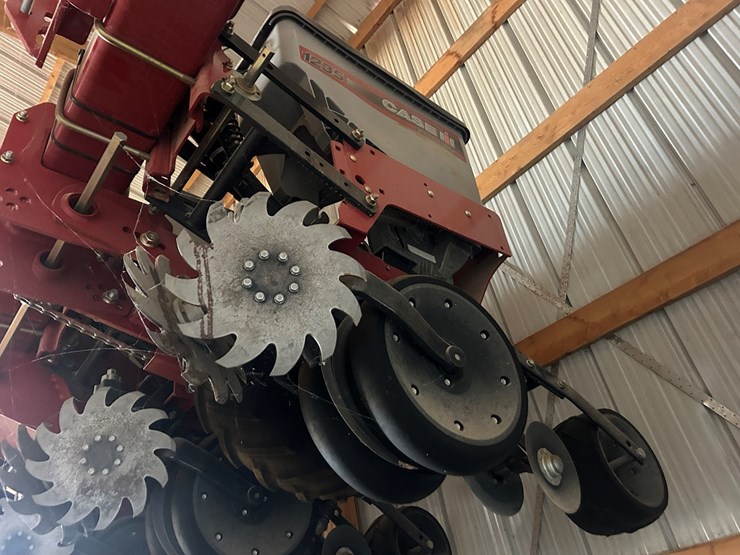 2023-case-ih-1235-image-4