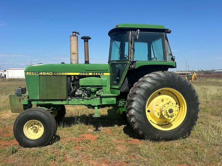john-deere-4640-image-2