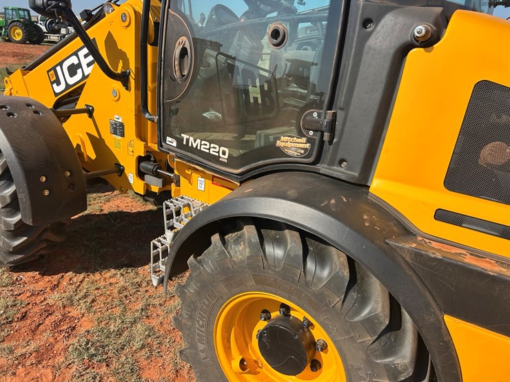jcb-tm220-image-28