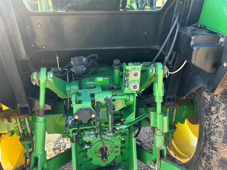 john-deere-5075e-image-6
