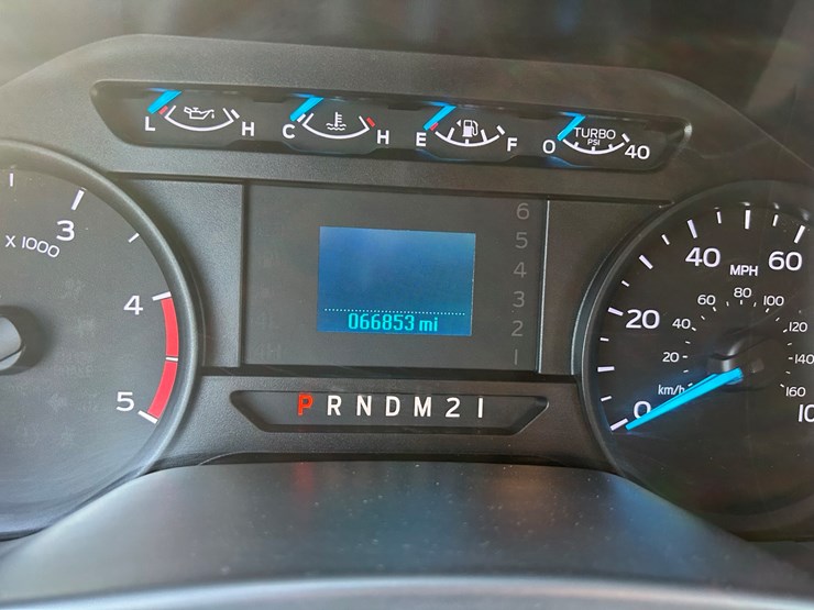 2017-ford-f550-image-26