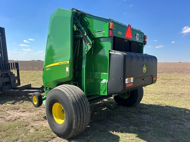 2022-john-deere-560r-image-23