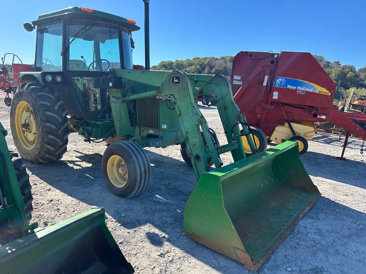 john-deere-2350-image-2