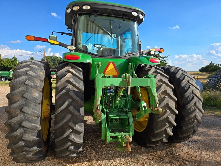 2010-john-deere-8295r-image-3