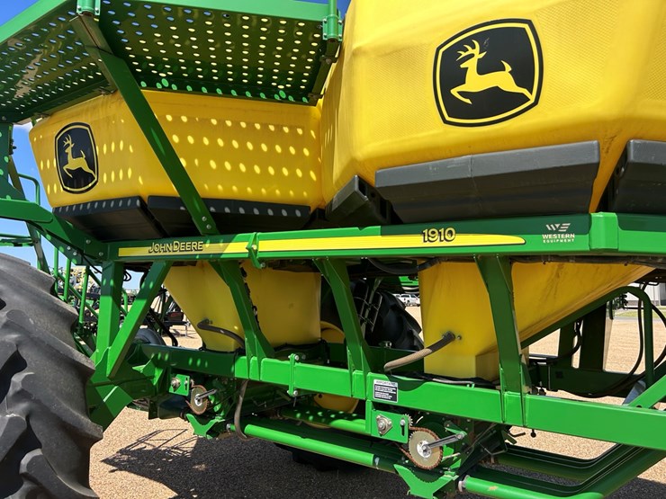 john-deere-1890-image-8