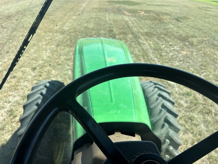 2005-john-deere-8420-image-29