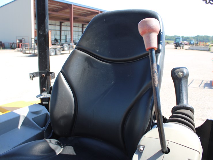 2022-jcb-35z-1-image-9