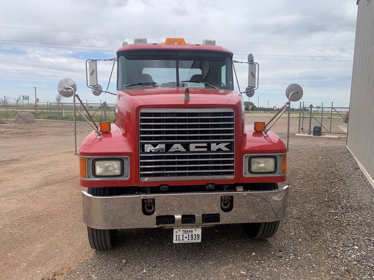1999-mack-ch613-image-2
