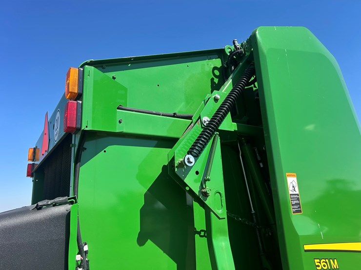 #6-•-2024-john-deere-561m-image-9