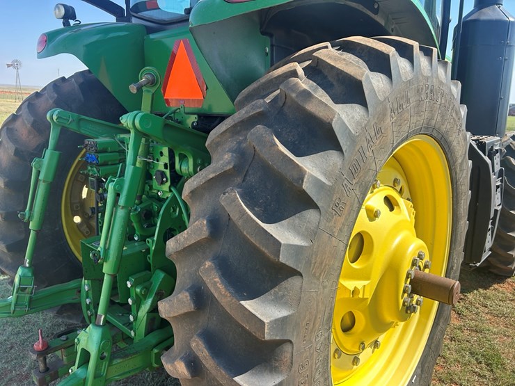2014-john-deere-7210r-image-10