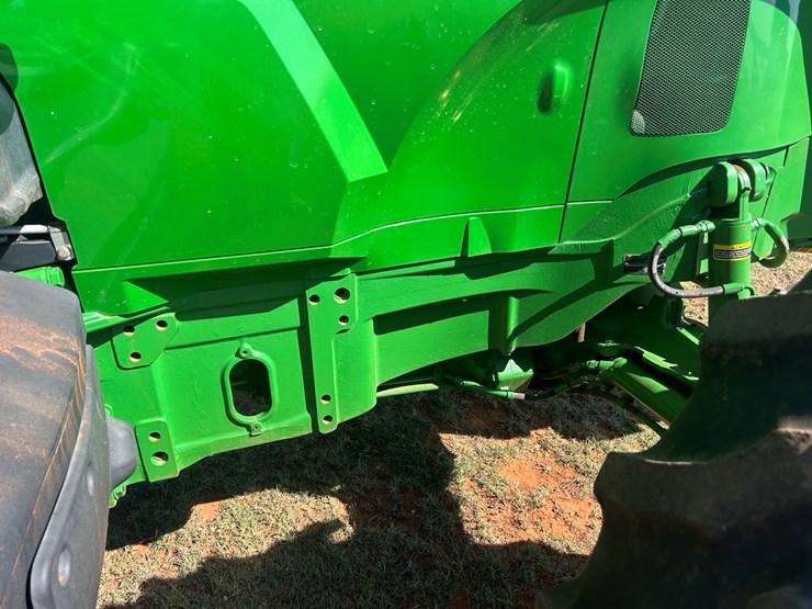 2014-john-deere-7210r-image-15