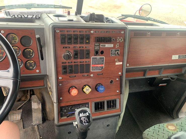 1999-mack-ch613-image-29